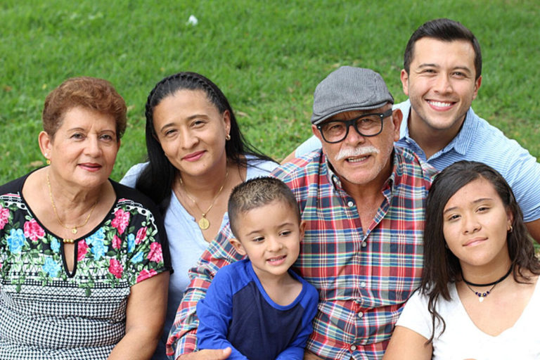 Cómo podemos mejorar la salud mental de los hispanos