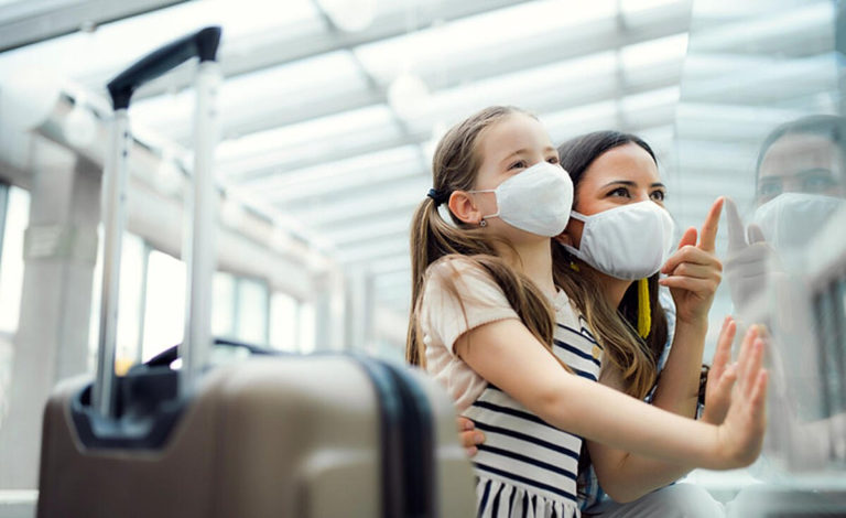 ¿Planea viajar con un niño que no estará acompañado por ambos padres?