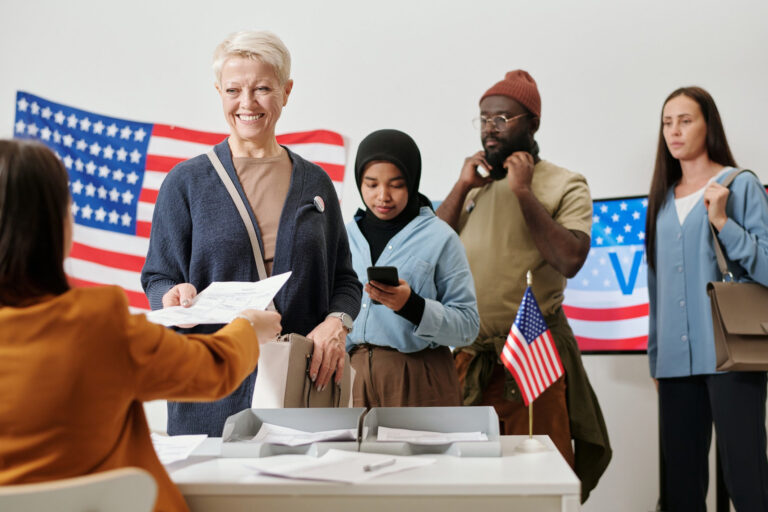 La guía de USAGov en Español para votar en 2024